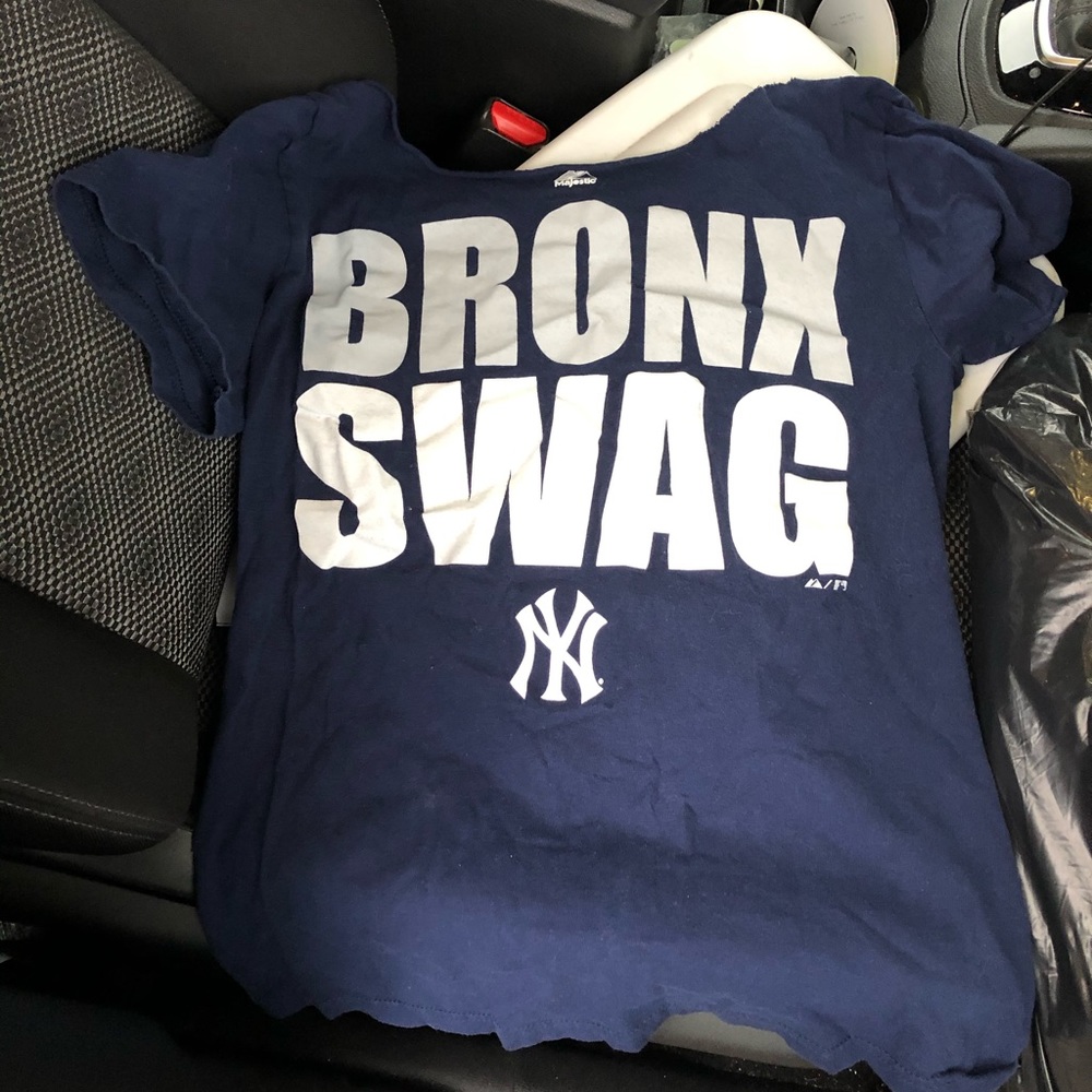 Yankee “Bronx swag” tee shirt